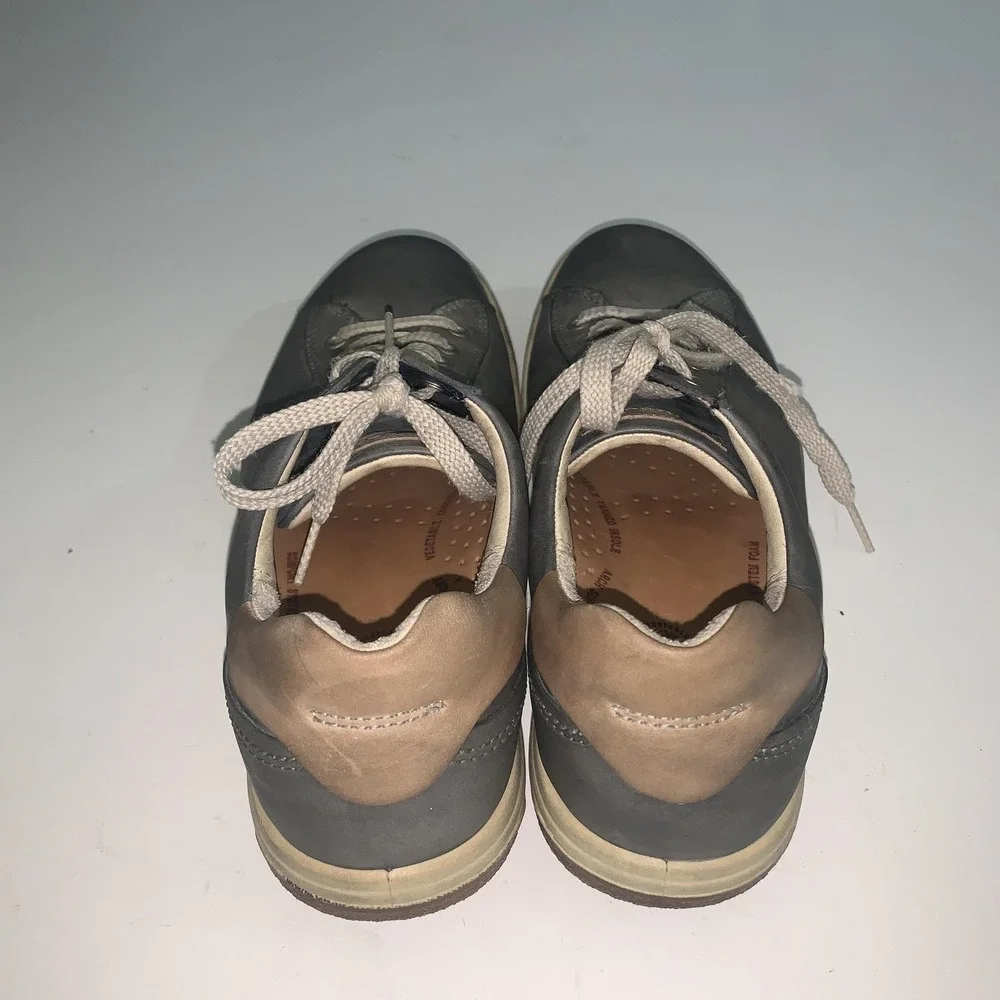 ECCO Shoes Women's 10 Gray Leather Lace Up Casual Comfort Sneakers Walking EU 41